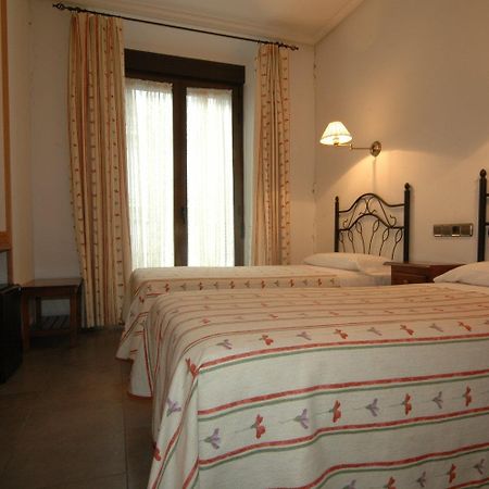 Hostal Ivor Madrid Exteriör bild