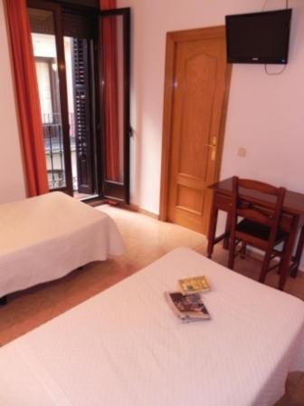 Hostal Ivor Madrid Exteriör bild