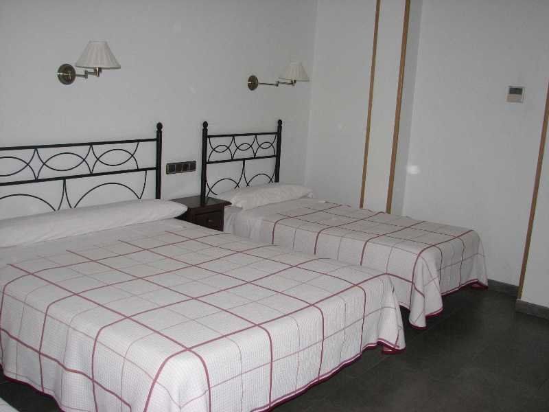 Hostal Ivor Madrid Exteriör bild